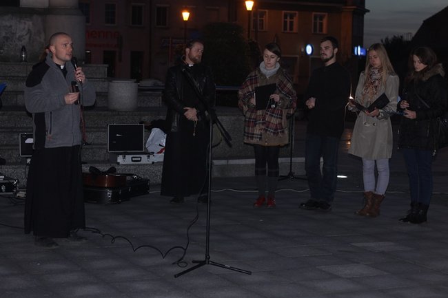 W modlitwie łączyli się z imigrantami