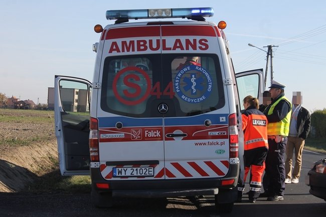 Wypadek przy wylocie z Piasków - zdjęcia