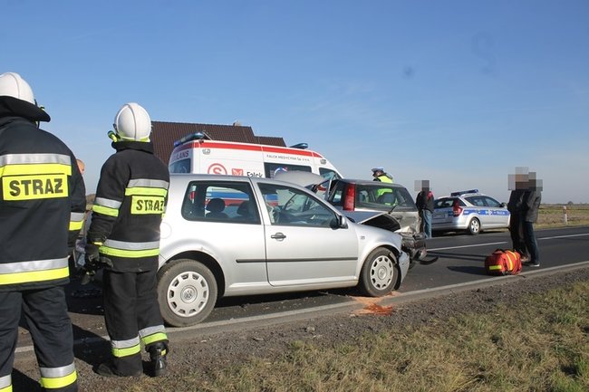Wypadek przy wylocie z Piasków - zdjęcia