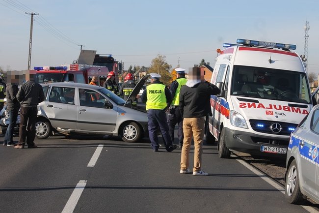 Wypadek przy wylocie z Piasków - zdjęcia