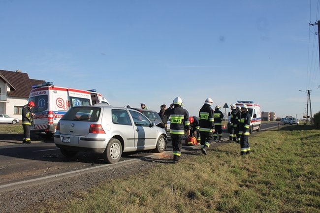Wypadek przy wylocie z Piasków - zdjęcia