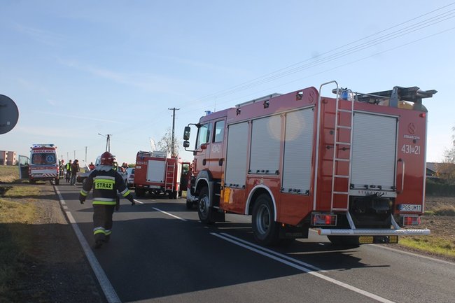 Wypadek przy wylocie z Piasków - zdjęcia