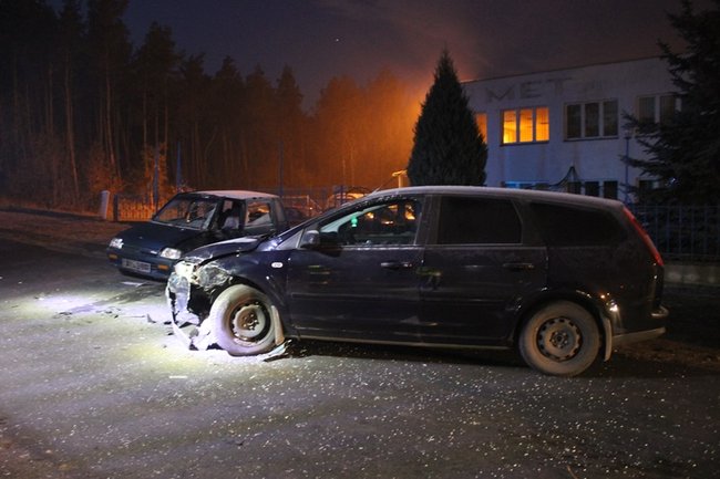 Wyjeżdżał z parkingu i... - zdjęcia
