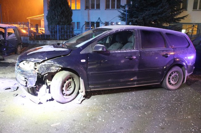 Wyjeżdżał z parkingu i... - zdjęcia