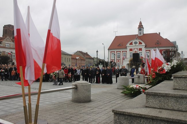 Nie sercem i szablą, ale piórem i rozumem...