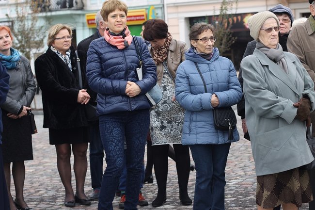 Nie sercem i szablą, ale piórem i rozumem...