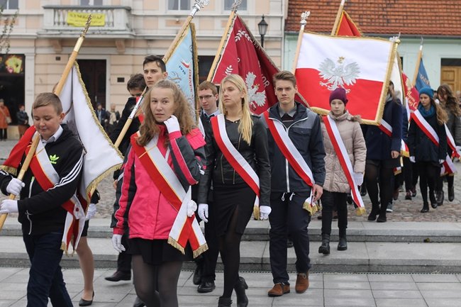 Nie sercem i szablą, ale piórem i rozumem...