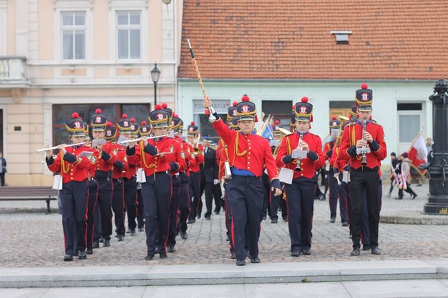 Nie sercem i szablą, ale piórem i rozumem...