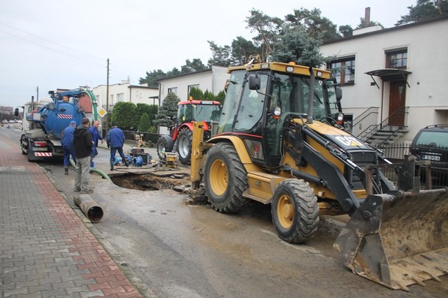 Prawie połowa miasta bez wody - zdjęcia