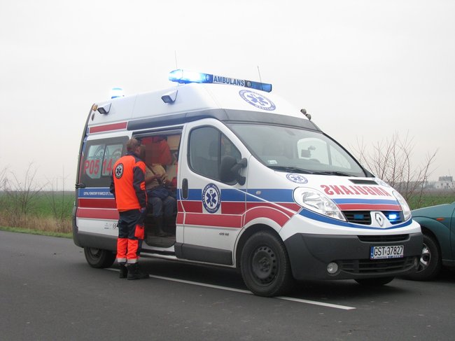Wtargnęła prosto pod koła - zdjęcia