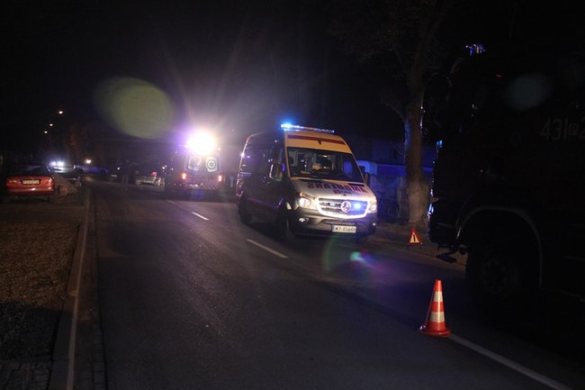 Czołowe zderzenie. Dwie osoby w szpitalu - zdjęcia