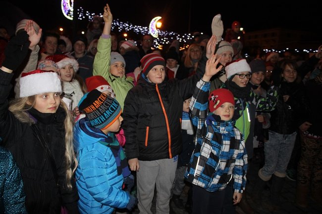Świąteczny klimat na rynku - zdjęcia