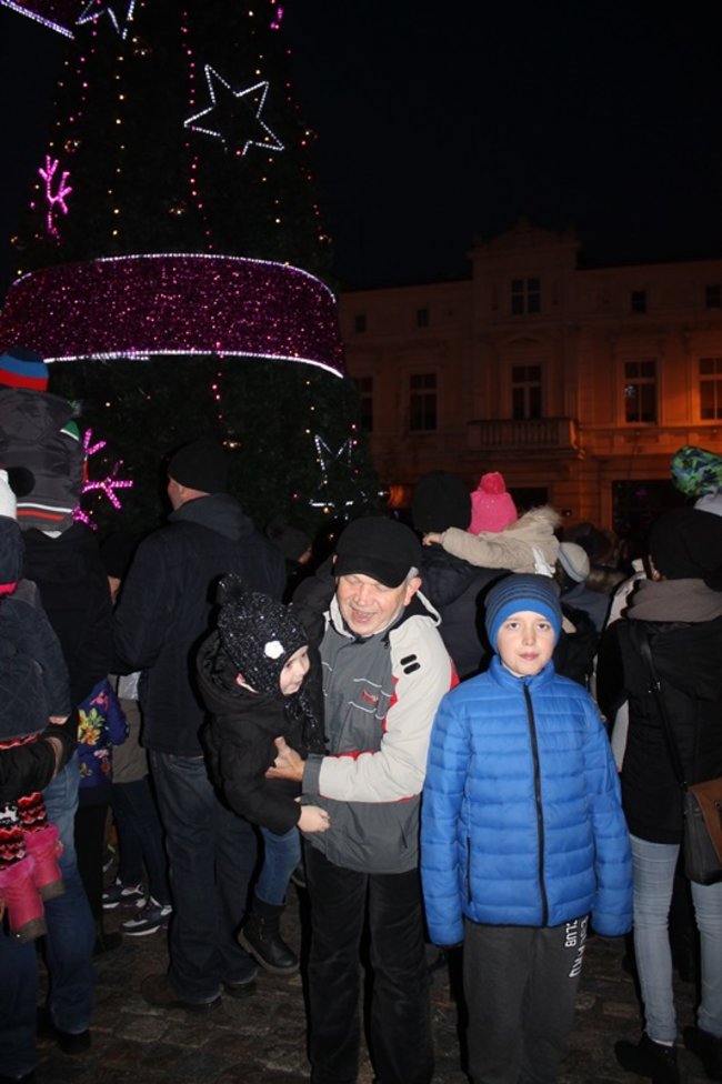 Świąteczny klimat na rynku - zdjęcia