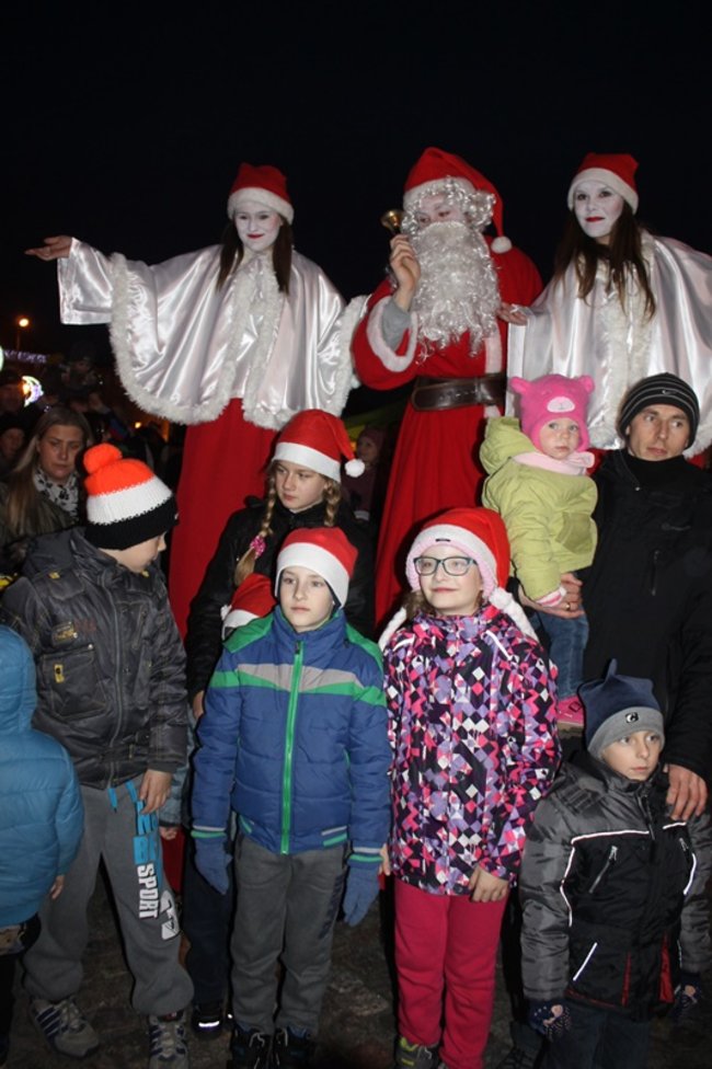 Świąteczny klimat na rynku - zdjęcia