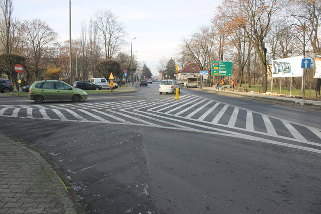 Fabryczna pozostanie dwukierunkowa