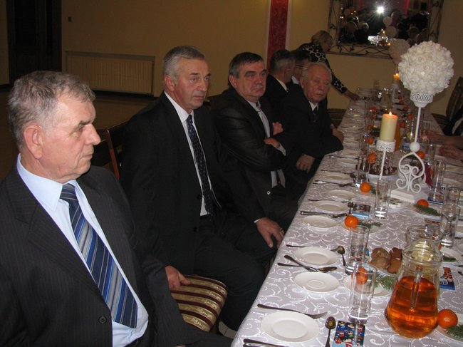 Z radością dzielili się opłatkiem - zdjęcia