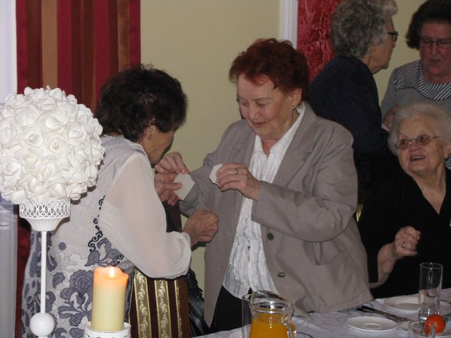 Z radością dzielili się opłatkiem - zdjęcia