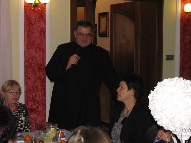 Z radością dzielili się opłatkiem - zdjęcia