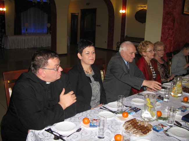 Z radością dzielili się opłatkiem - zdjęcia