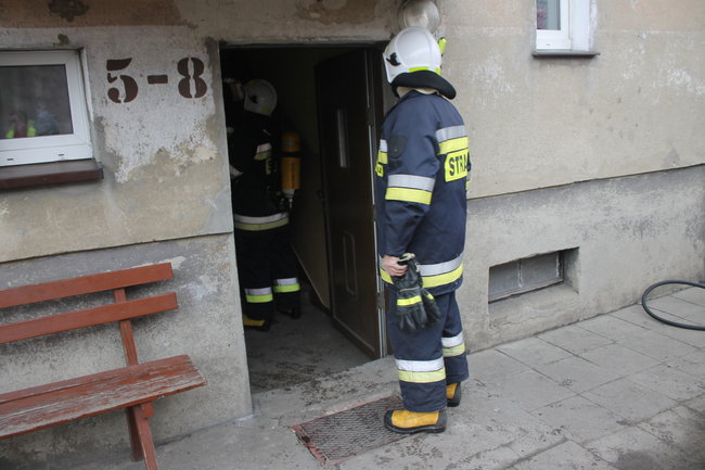 Bez prądu, wody i ogrzewania... - zdjęcia