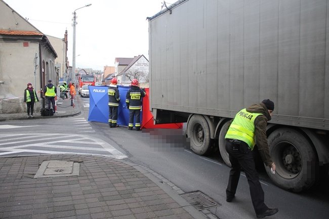 Śmierć pod kołami tira - zdjęcia