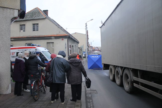 Śmierć pod kołami tira - zdjęcia