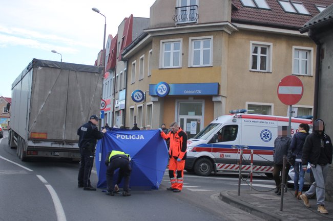 Śmierć pod kołami tira - zdjęcia