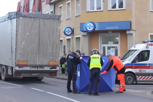 Śmierć pod kołami tira - zdjęcia