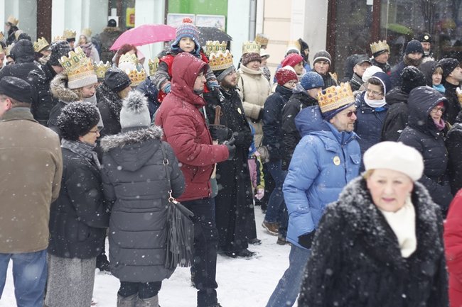 Barwny Orszak przeszedł ulicami miasta