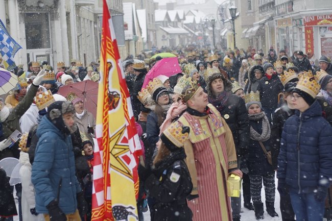 Barwny Orszak przeszedł ulicami miasta