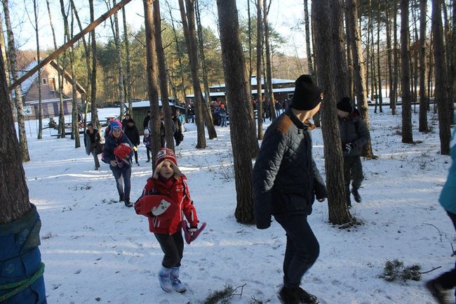 Zbierali datki w lodowatej wodzie - zdjęcia