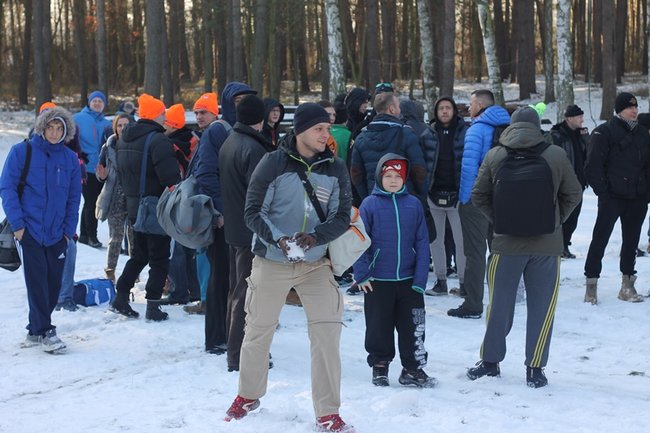 Zbierali datki w lodowatej wodzie - zdjęcia