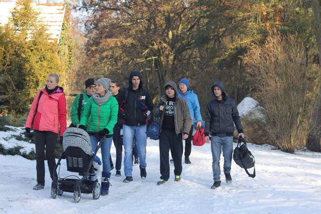 Zbierali datki w lodowatej wodzie - zdjęcia