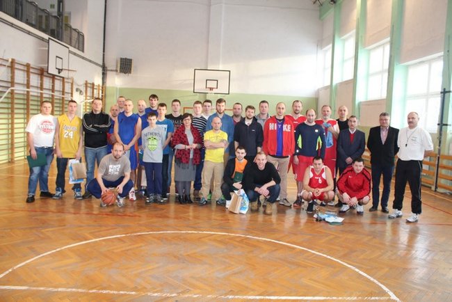 Noworoczny basket ? zdjęcia
