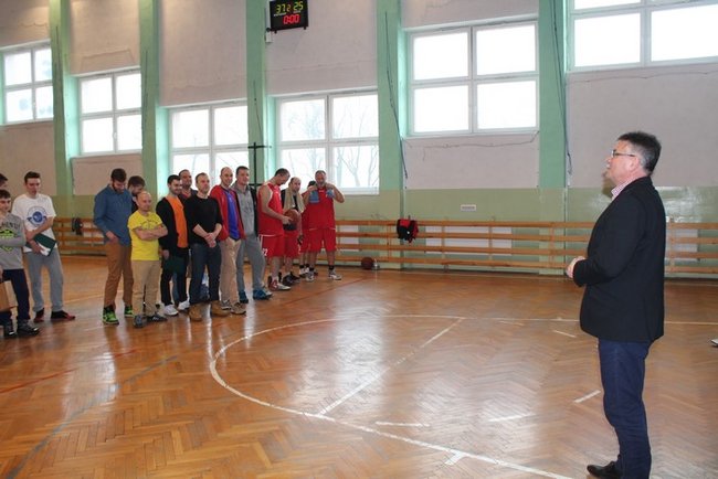 Noworoczny basket ? zdjęcia