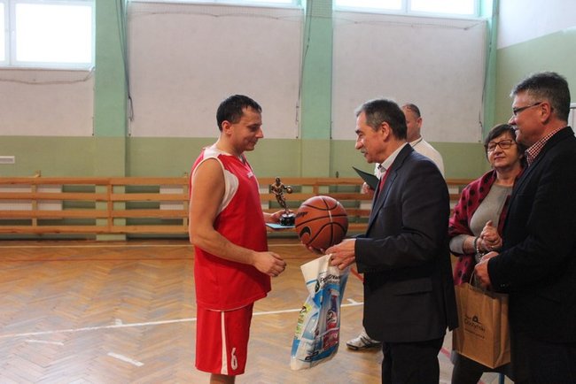 Noworoczny basket ? zdjęcia