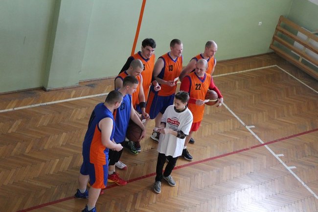 Noworoczny basket ? zdjęcia