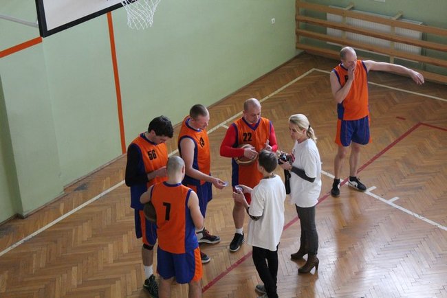 Noworoczny basket ? zdjęcia