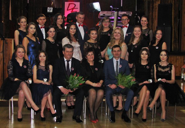 Polonezem w dorosłe życie - zdjęcia