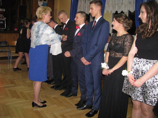 Studniówka z sukcesem w tle - zdjęcia