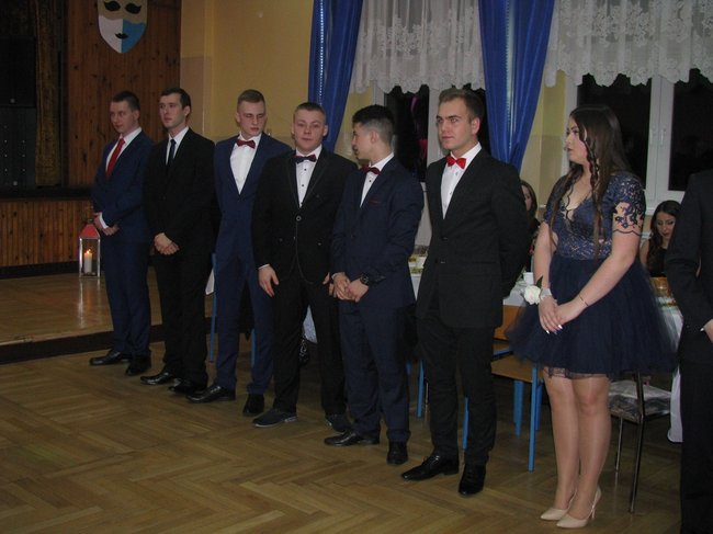 Studniówka z sukcesem w tle - zdjęcia