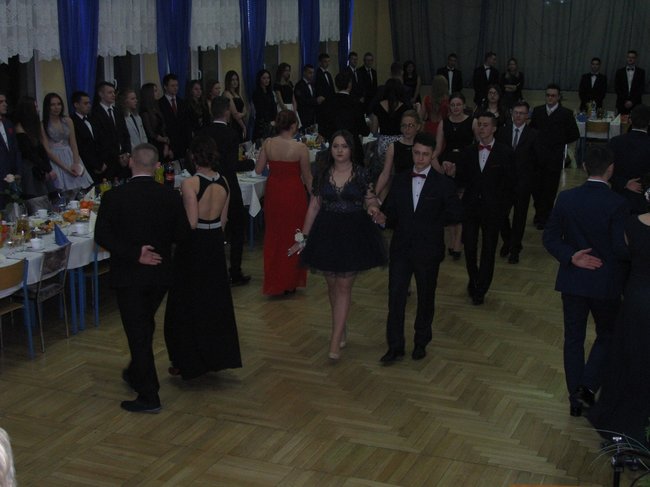 Studniówka z sukcesem w tle - zdjęcia