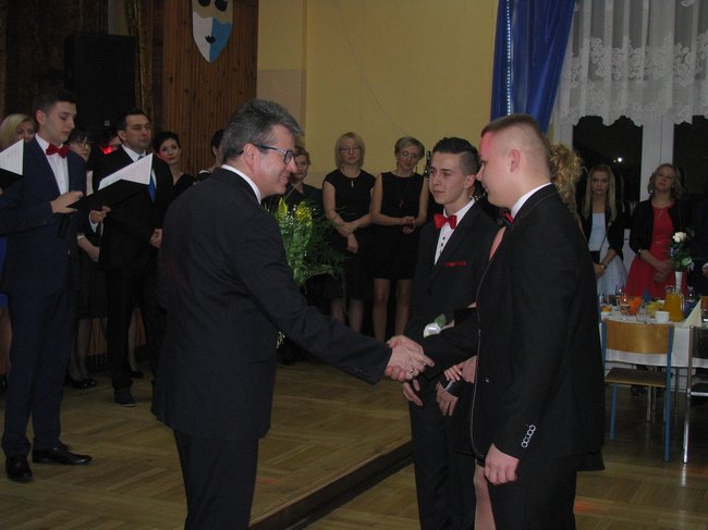 Studniówka z sukcesem w tle - zdjęcia