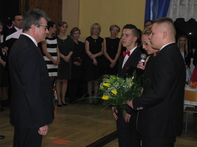 Studniówka z sukcesem w tle - zdjęcia