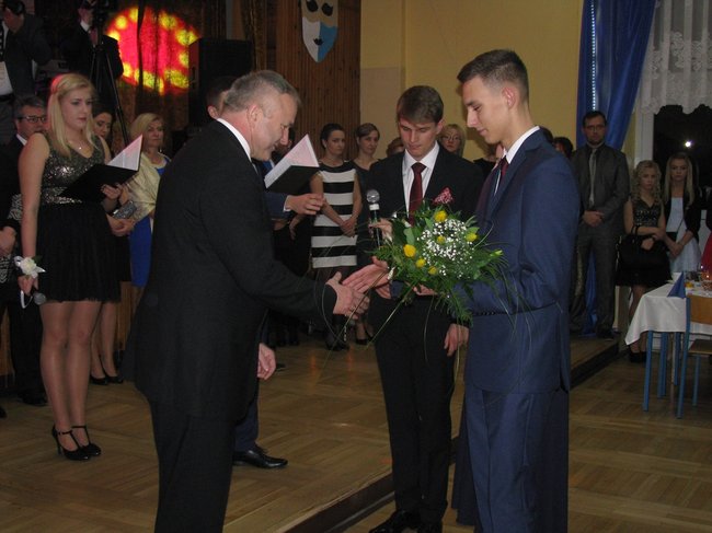 Studniówka z sukcesem w tle - zdjęcia