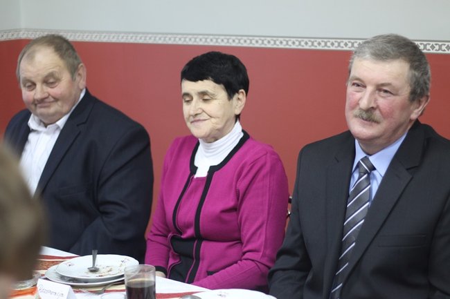 Wyrwały seniorów z domu - zdjęcia