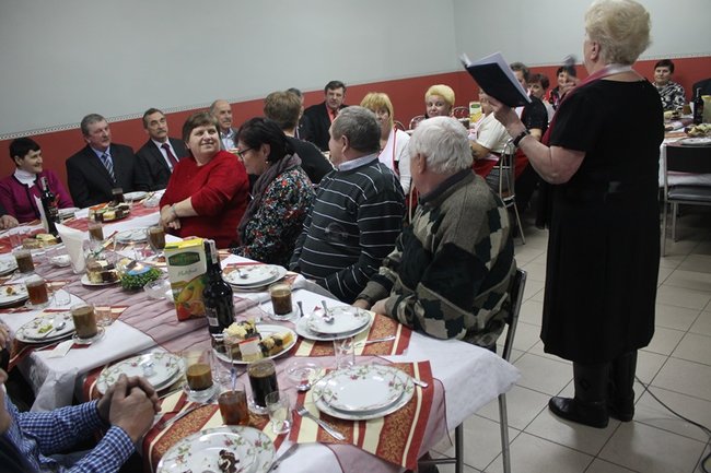 Wyrwały seniorów z domu - zdjęcia