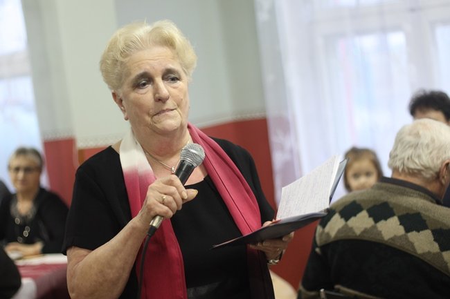 Wyrwały seniorów z domu - zdjęcia