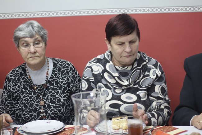 Wyrwały seniorów z domu - zdjęcia