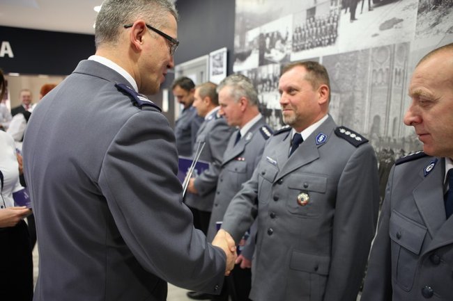 Po 31 latach służby przeszedł na emeryturę